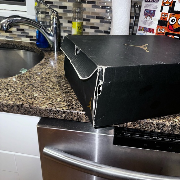 Size 12 DS Air Jordan Bordeaux (2015) - Picture 6 of 7